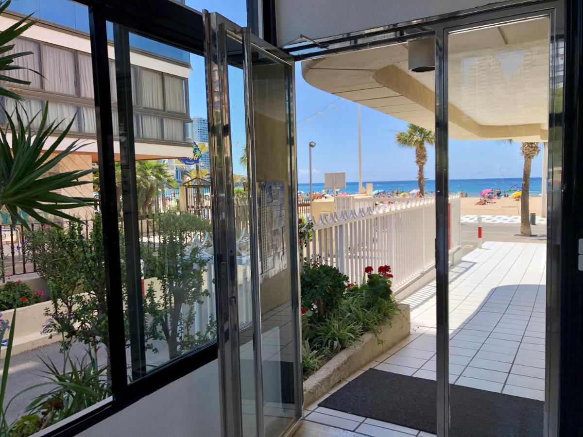 Apartamento Torre Levante, Primera Linea De Playa Benidorm Kültér fotó