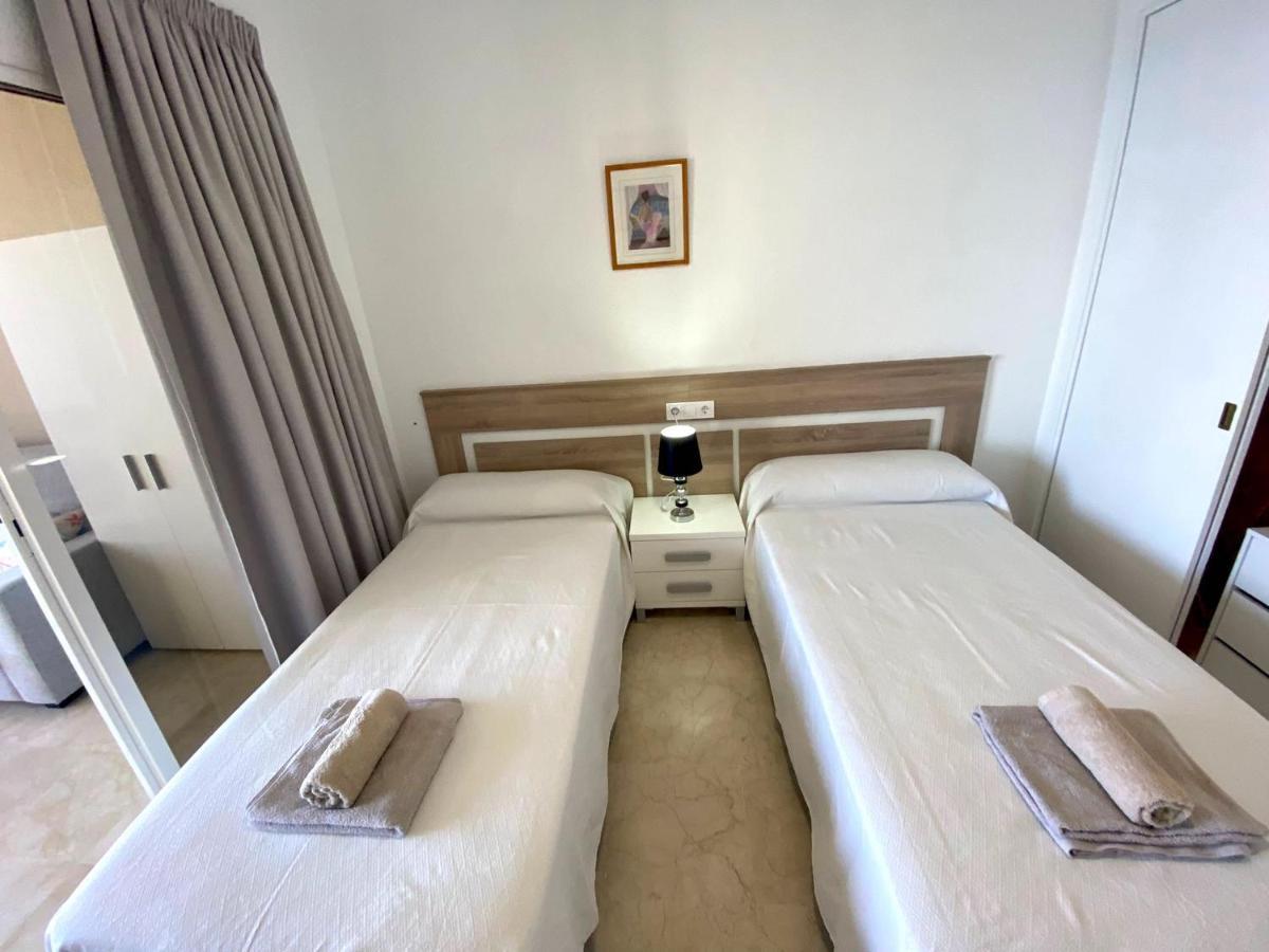 Apartamento Torre Levante, Primera Linea De Playa Benidorm Kültér fotó
