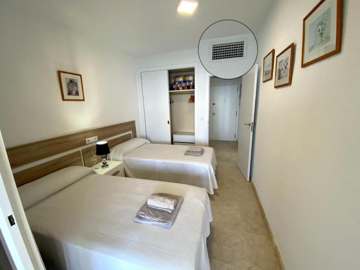 Apartamento Torre Levante, Primera Linea De Playa Benidorm Kültér fotó
