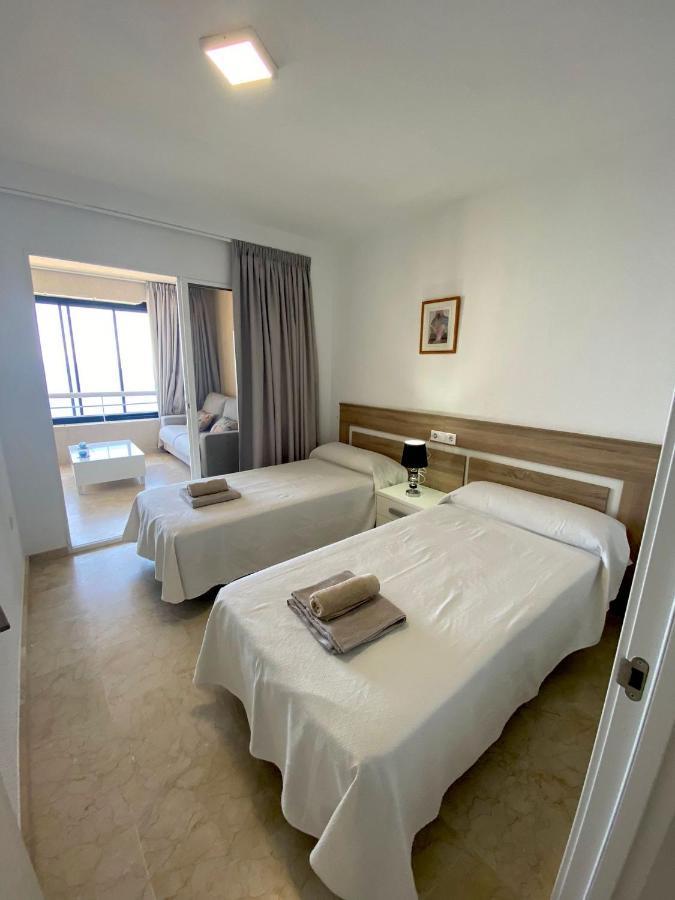 Apartamento Torre Levante, Primera Linea De Playa Benidorm Kültér fotó